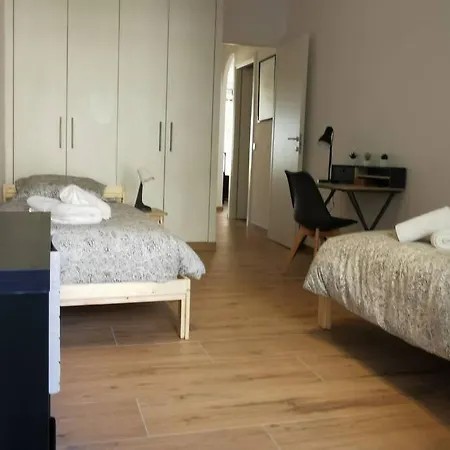 Santa Severina, Trilocale Comodo E Pratico Centro Citta *