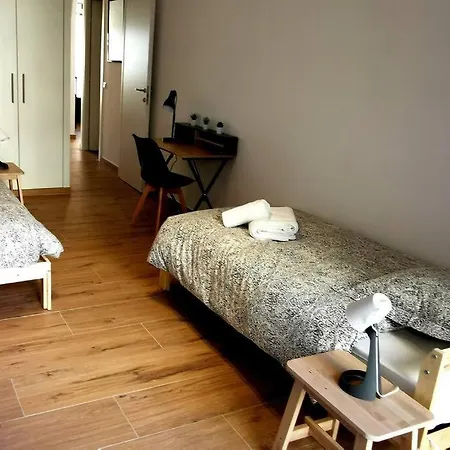 Santa Severina, Trilocale Comodo E Pratico Centro Mentone